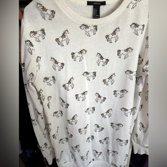 Forever 21 unicorn sweatshirt 🦄 - Picture 1 of 3